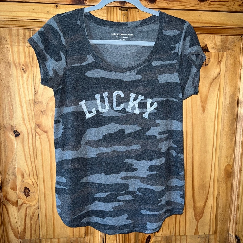 Lucky Brand camouflage t-shirt. SZ. M
